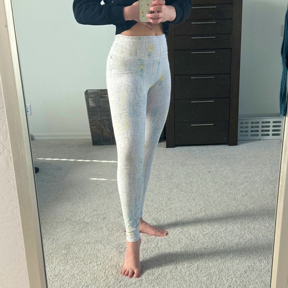 Fabletics Powerhold Legging - Picture 1 of 8